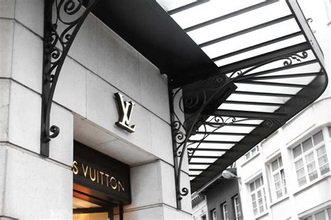 Luxus Shopping Frankfurt (16 Stores): Valentino, Dior, Gucci und 